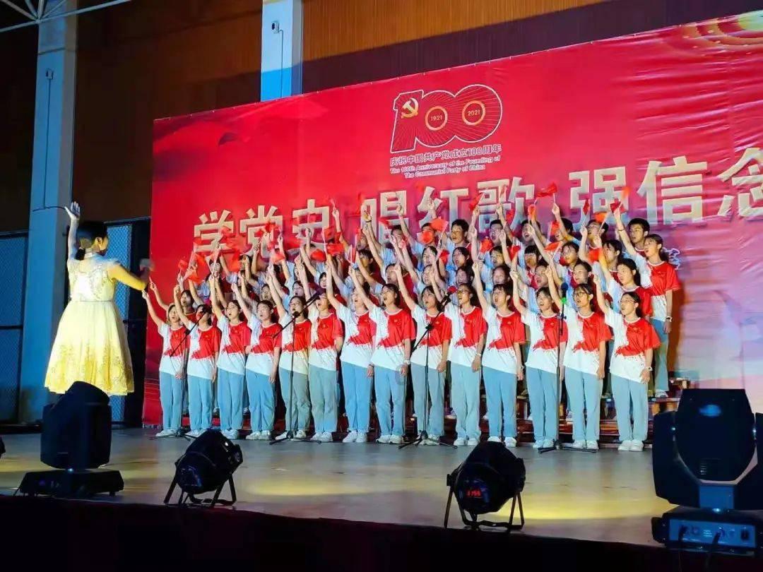 为什么不愿意讨好领导的啊？游戏画面