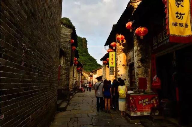喜欢你的人，犯错他会告诉老师吗？游戏画面